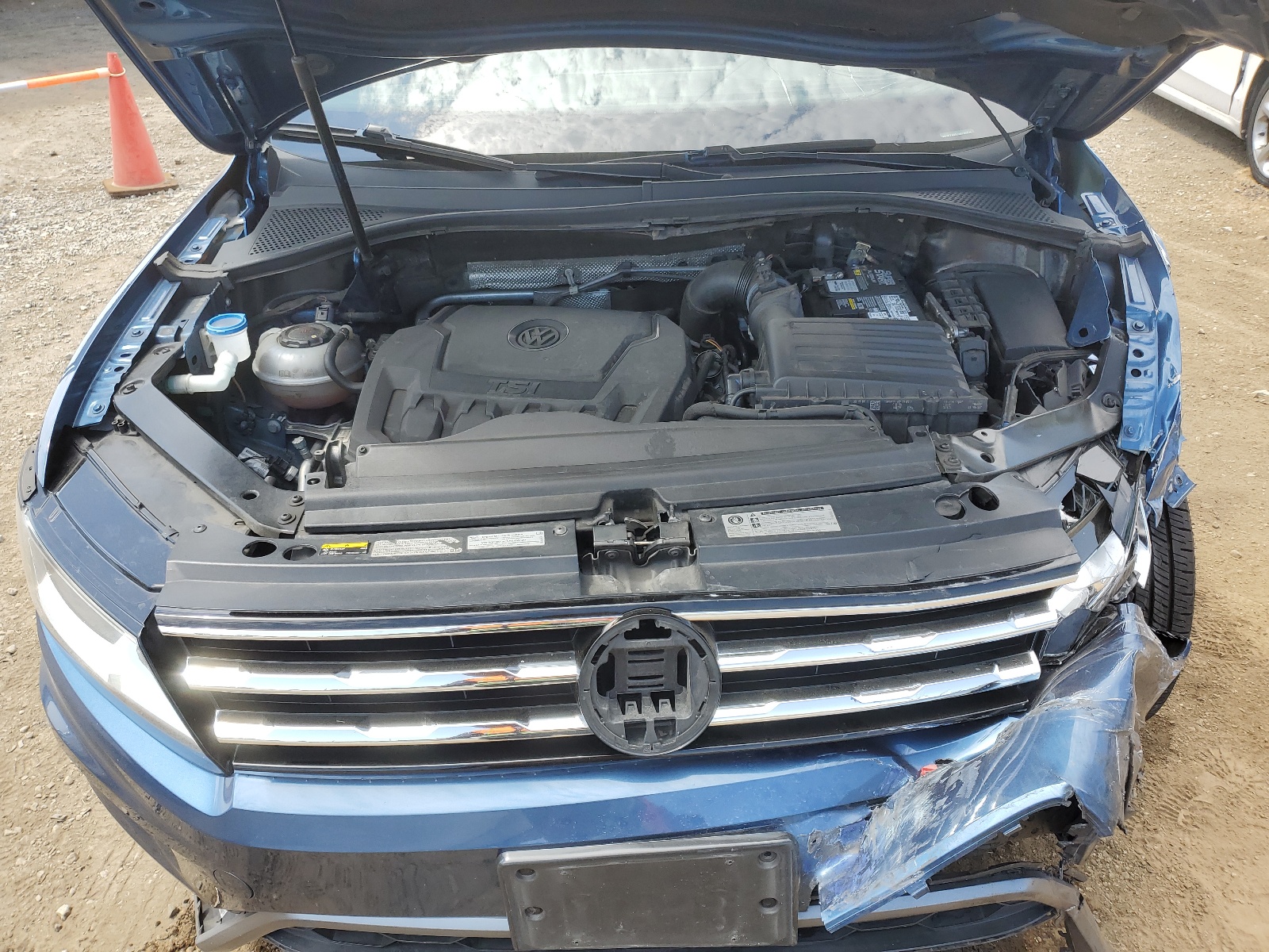 3VV0B7AX5JM010795 2018 Volkswagen Tiguan S