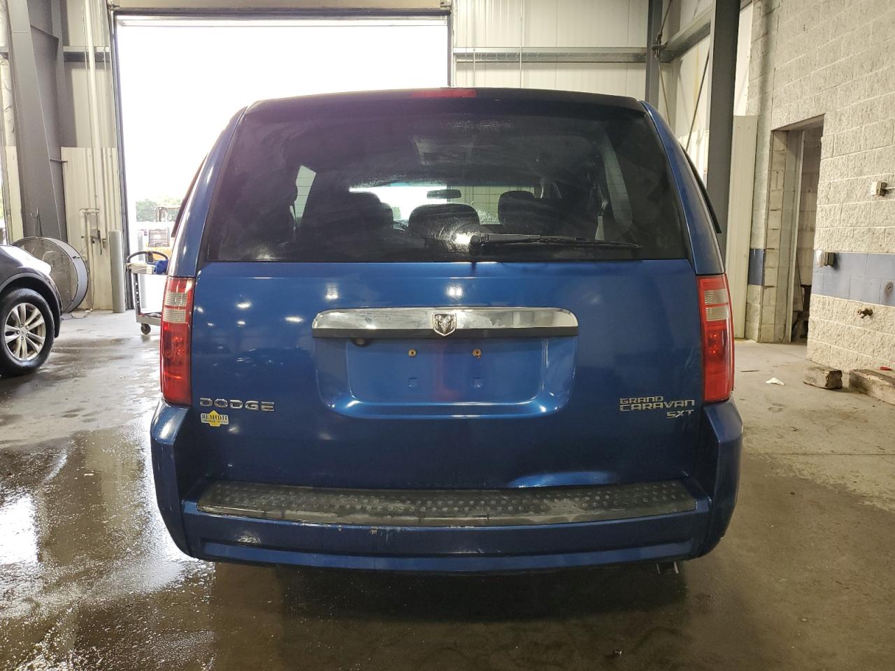 2010 Dodge Grand Caravan Sxt VIN: 2D4RN5D19AR145587 Lot: 65225044