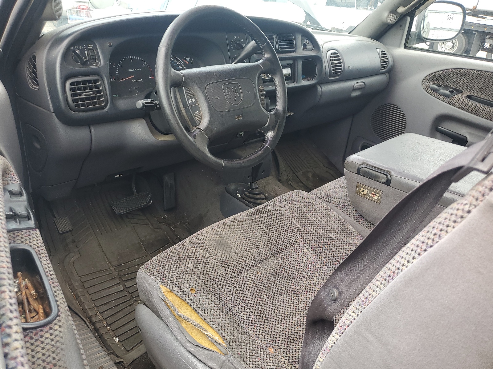 1B7KF2361XJ519887 1999 Dodge Ram 2500