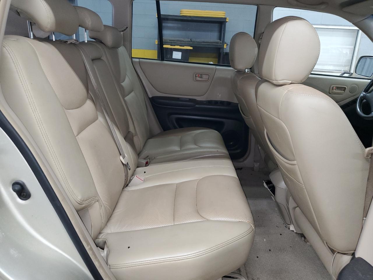 2003 Toyota Highlander - Image 11