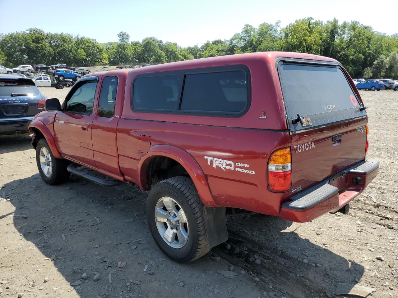 2004 Toyota Tacoma - Image 2