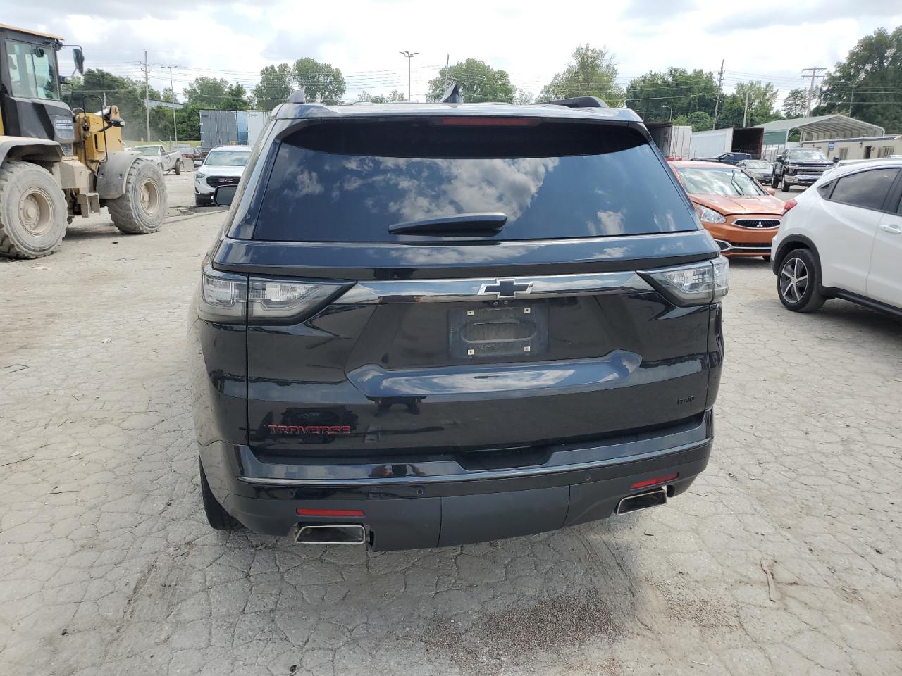 1GNEVKKW6MJ228175 2021 Chevrolet Traverse Premier