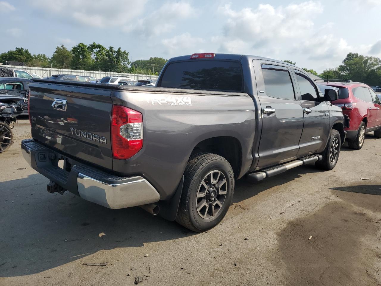 VIN 5TFDY5F14HX629500 2017 TOYOTA TUNDRA no.3