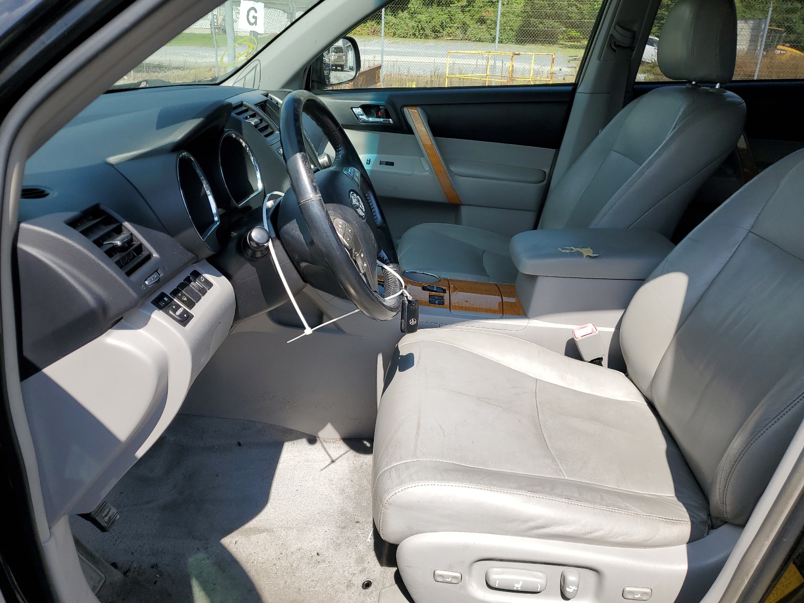 JTEEW44AX82005975 2008 Toyota Highlander Hybrid Limited