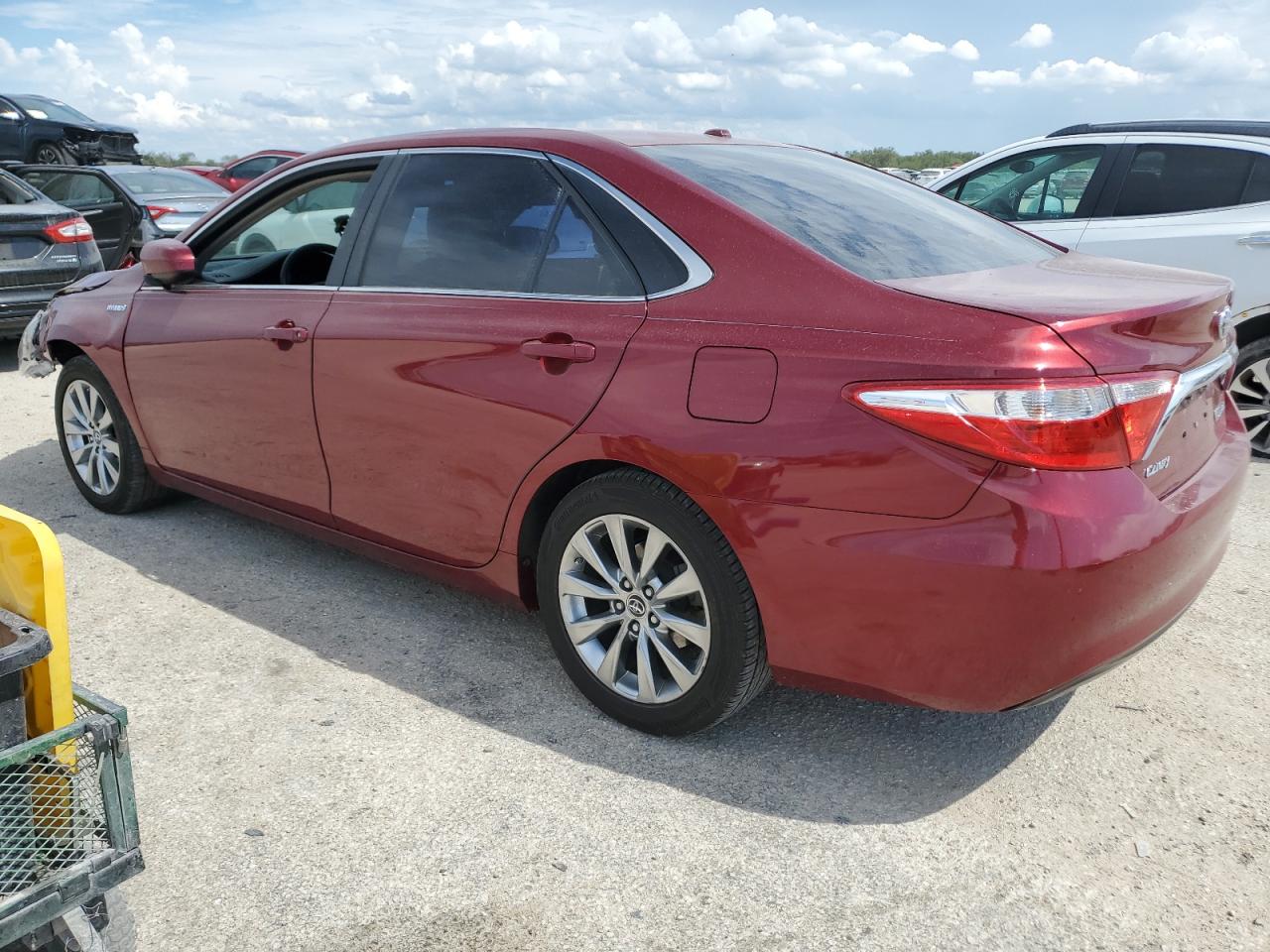 4T1BD1FK9FU170804 2015 TOYOTA CAMRY - Image 2