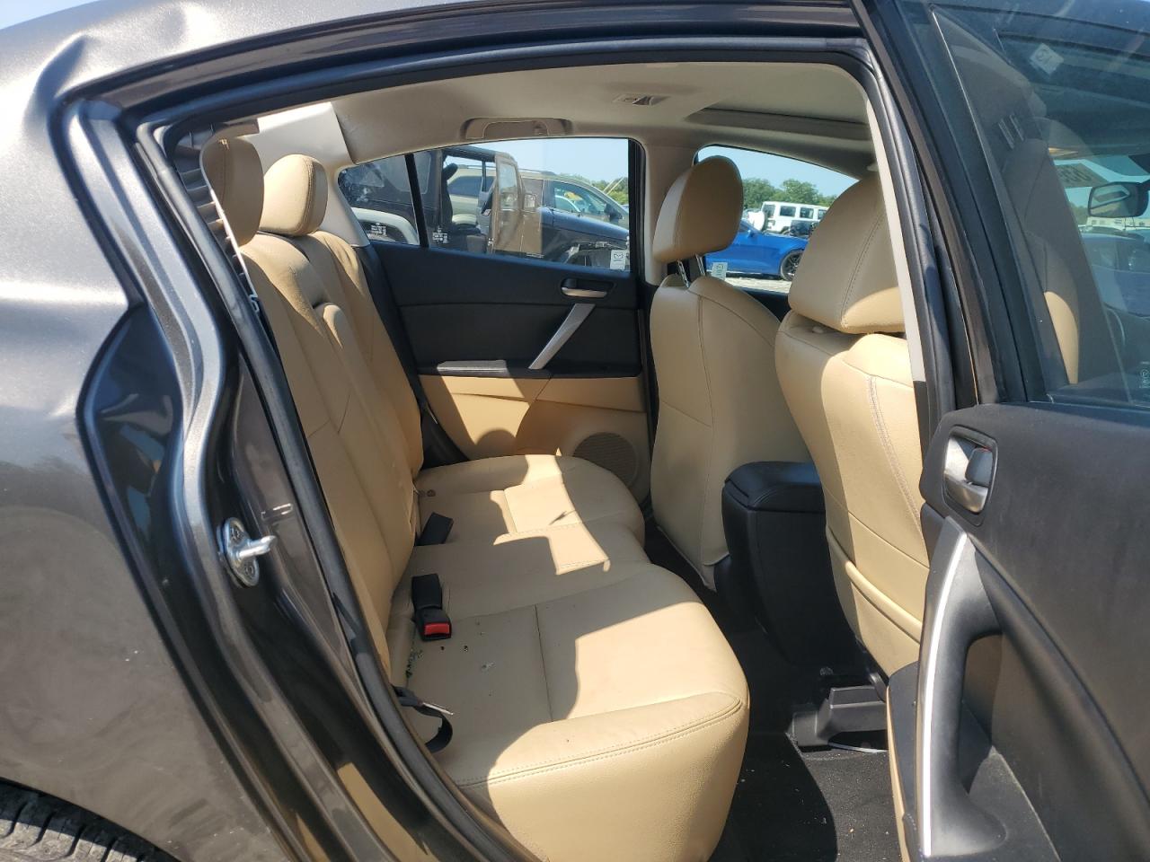 2010 Mazda 3 S VIN: JM1BL1S57A1100591 Lot: 65979264