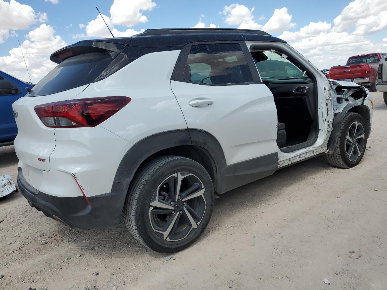 2023 Chevrolet TrailBlazer - Image 3