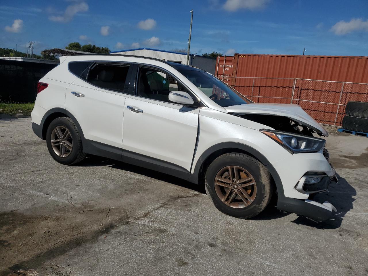 2017 Hyundai Santa Fe - Image 4