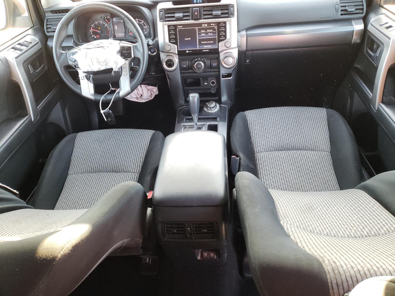 2022 Toyota 4Runner Sr5/Sr5 Premium VIN: JTEMU5JR9N6052873 Lot: 69047244