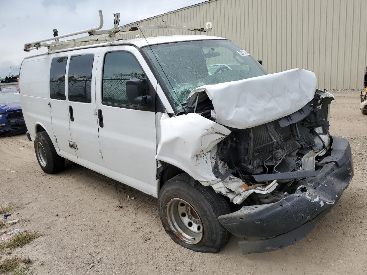 2017 Chevrolet Express G2500 VIN: 1GCWGAFF0H1351410 Lot: 69023224