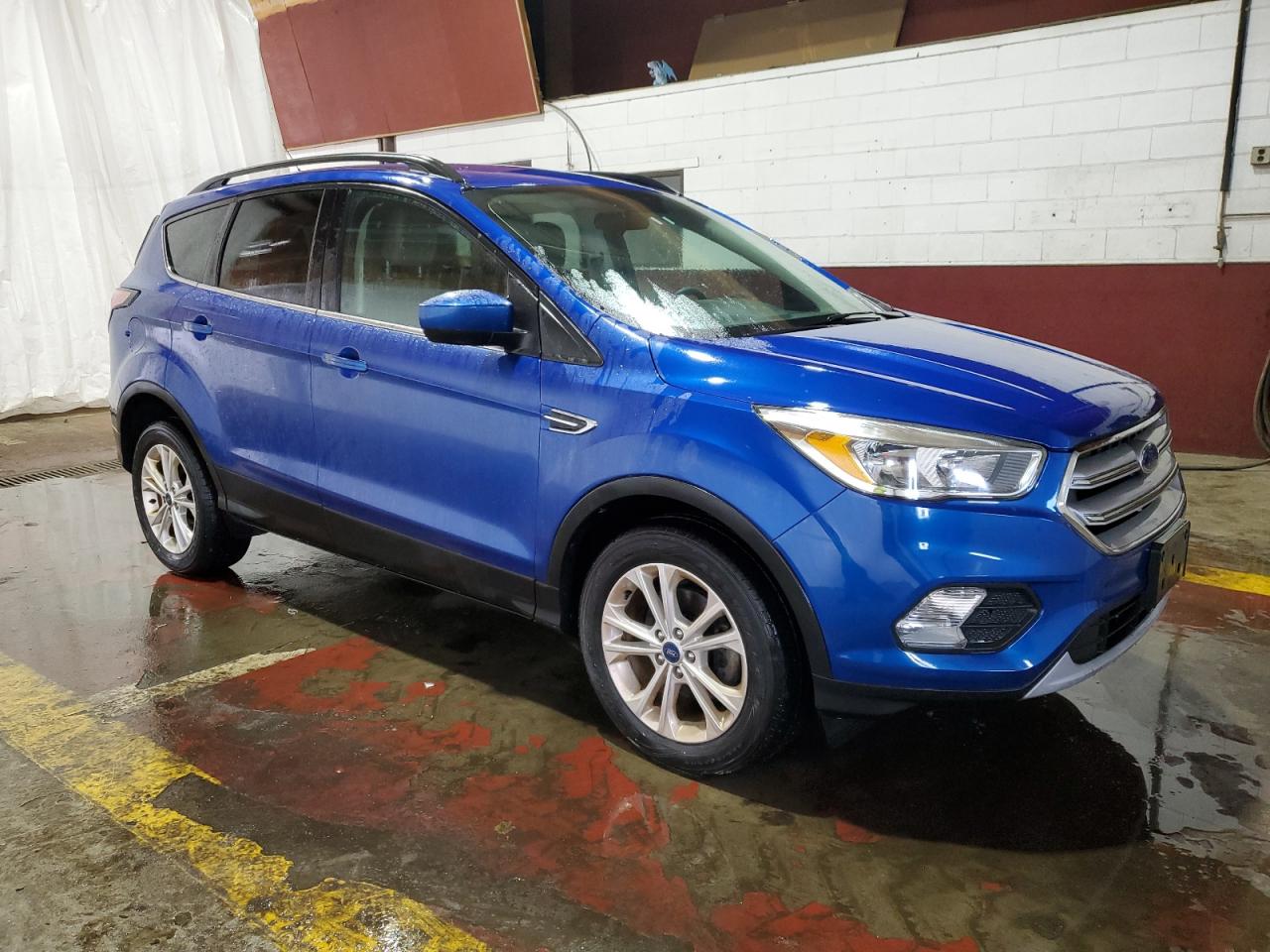 1FMCU0GD7JUB16053 2018 Ford Escape Se