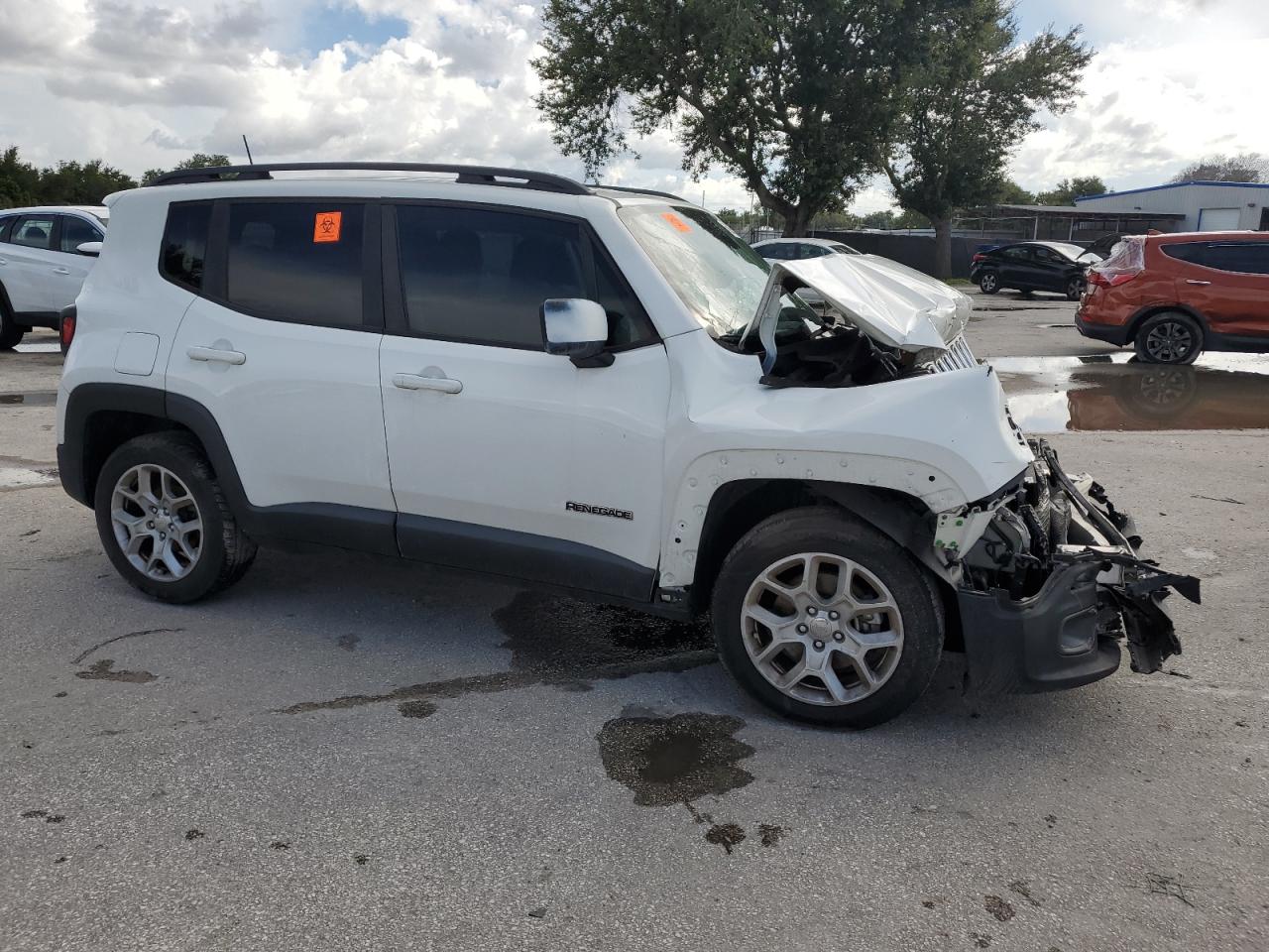 2018 Jeep Renegade - Image 4