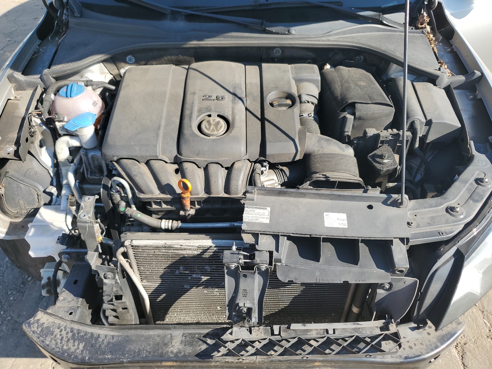 1VWBP7A31DC070937 2013 Volkswagen Passat Se