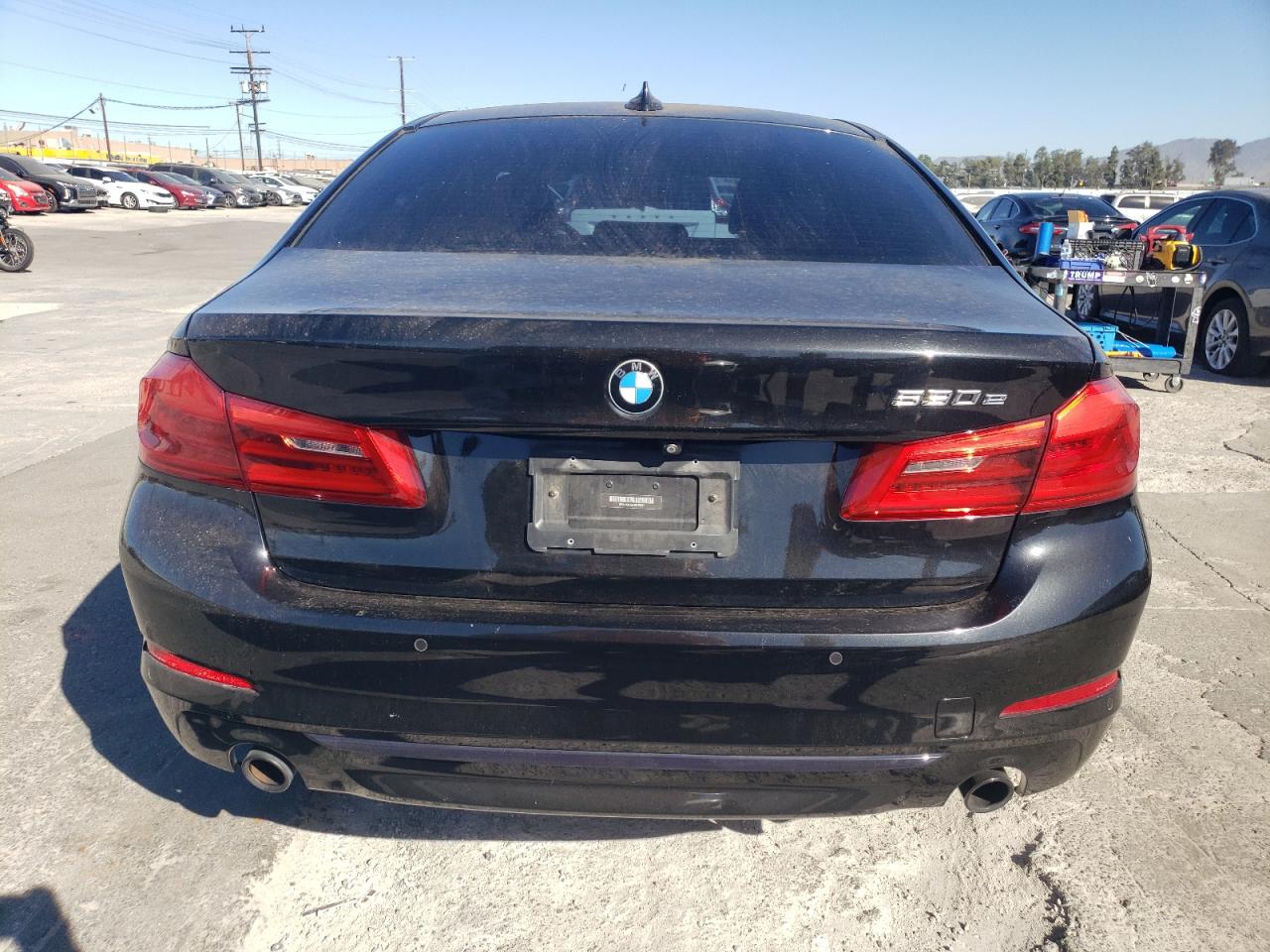 WBAJA9C5XJB249373 2018 BMW 530E