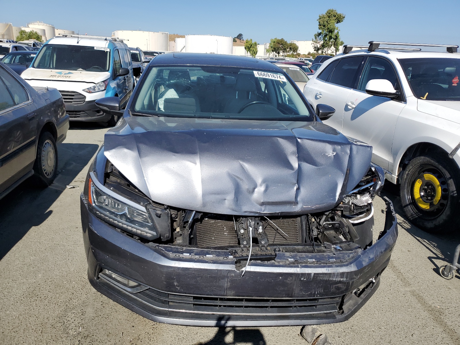 2018 Volkswagen Passat Se vin: 1VWBA7A38JC002230