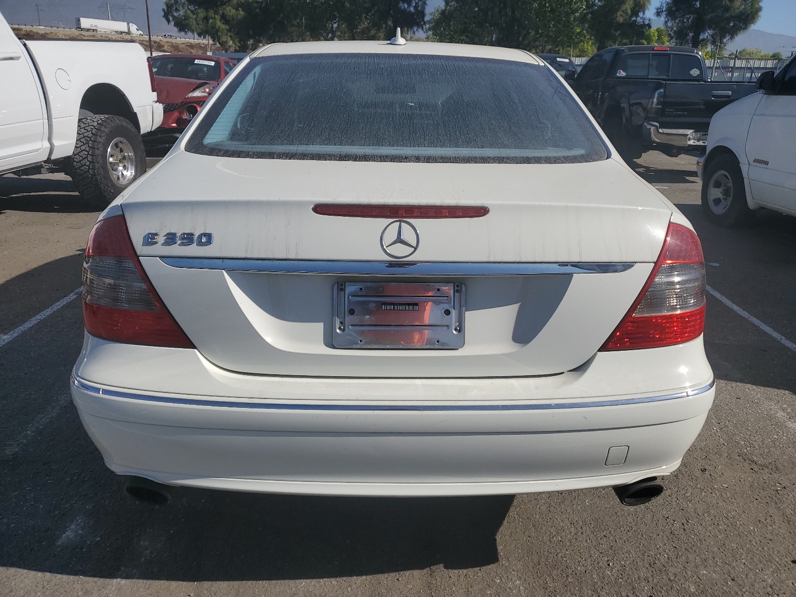 WDBUF56XX8B303173 2008 Mercedes-Benz E 350