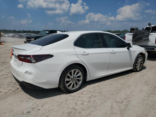 4T1C11AK4PU109737 Toyota Camry LE 3