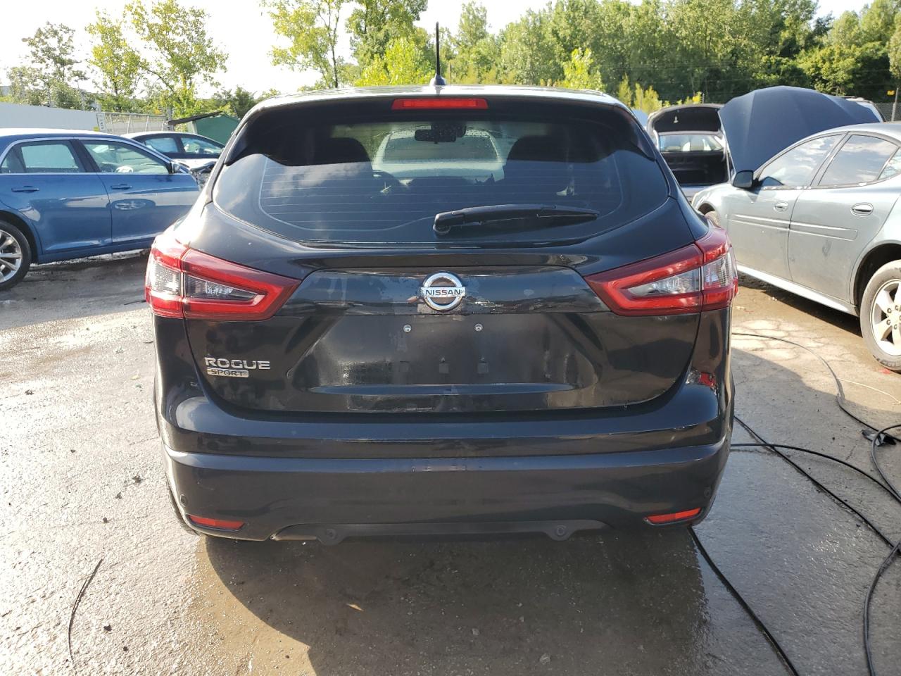 2021 Nissan Rogue Sport S VIN: JN1BJ1AV4MW562141 Lot: 65555284