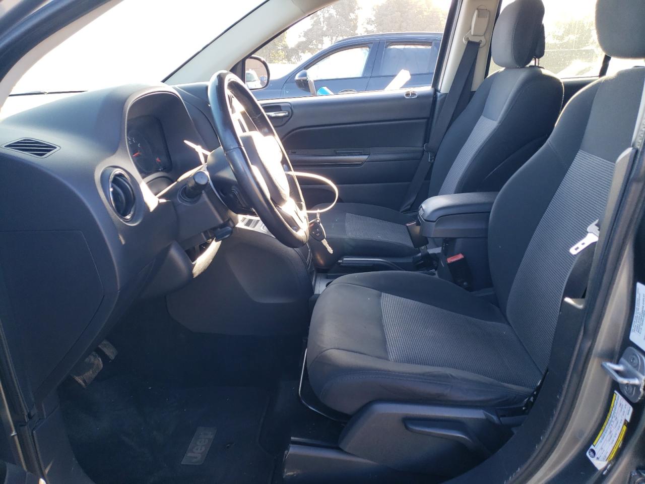 2011 Jeep Compass - Image 7