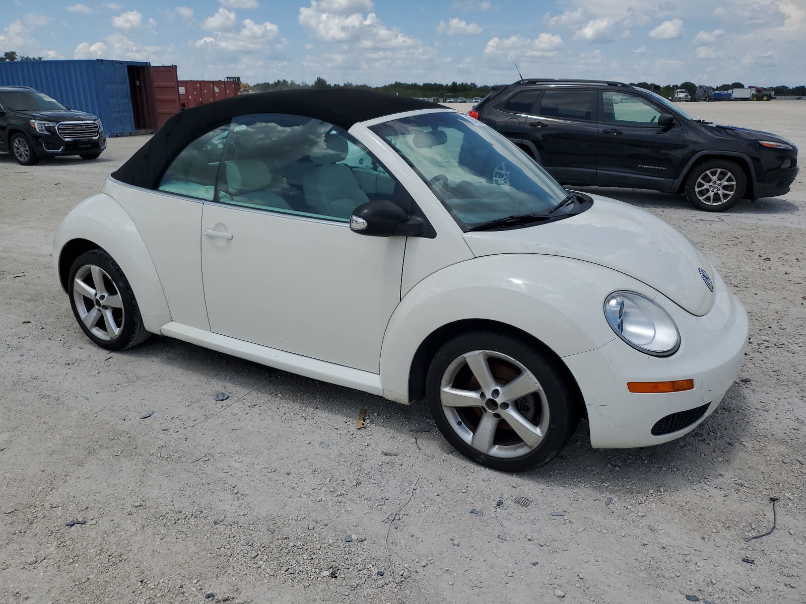 3VWFF31Y07M420280 2007 Volkswagen New Beetle Triple White