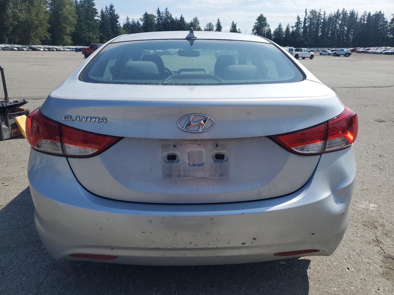 KMHDH4AE3DU643903 2013 Hyundai Elantra Gls