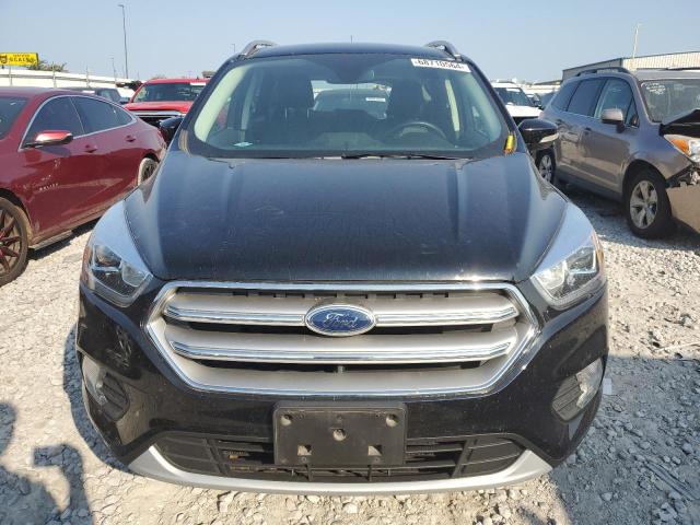  FORD ESCAPE 2017 Czarny