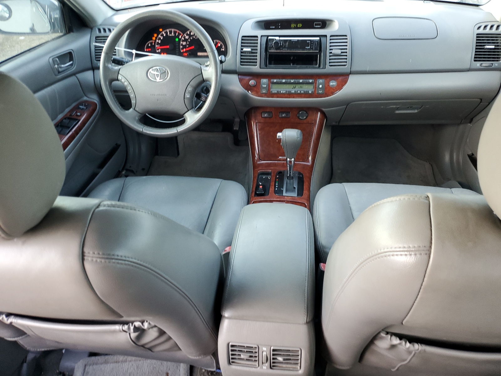 4T1BF30K55U617884 2005 Toyota Camry Le