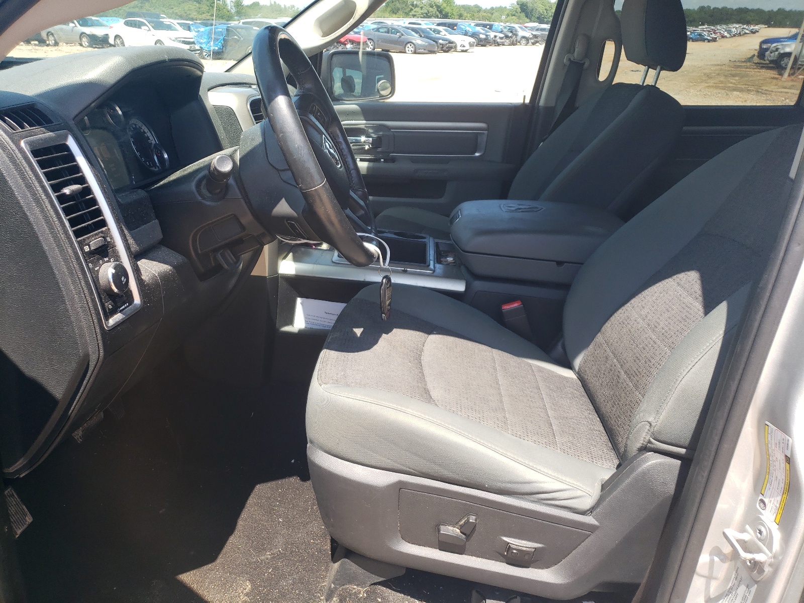 3C6RR7LT7FG599180 2015 Ram 1500 Slt