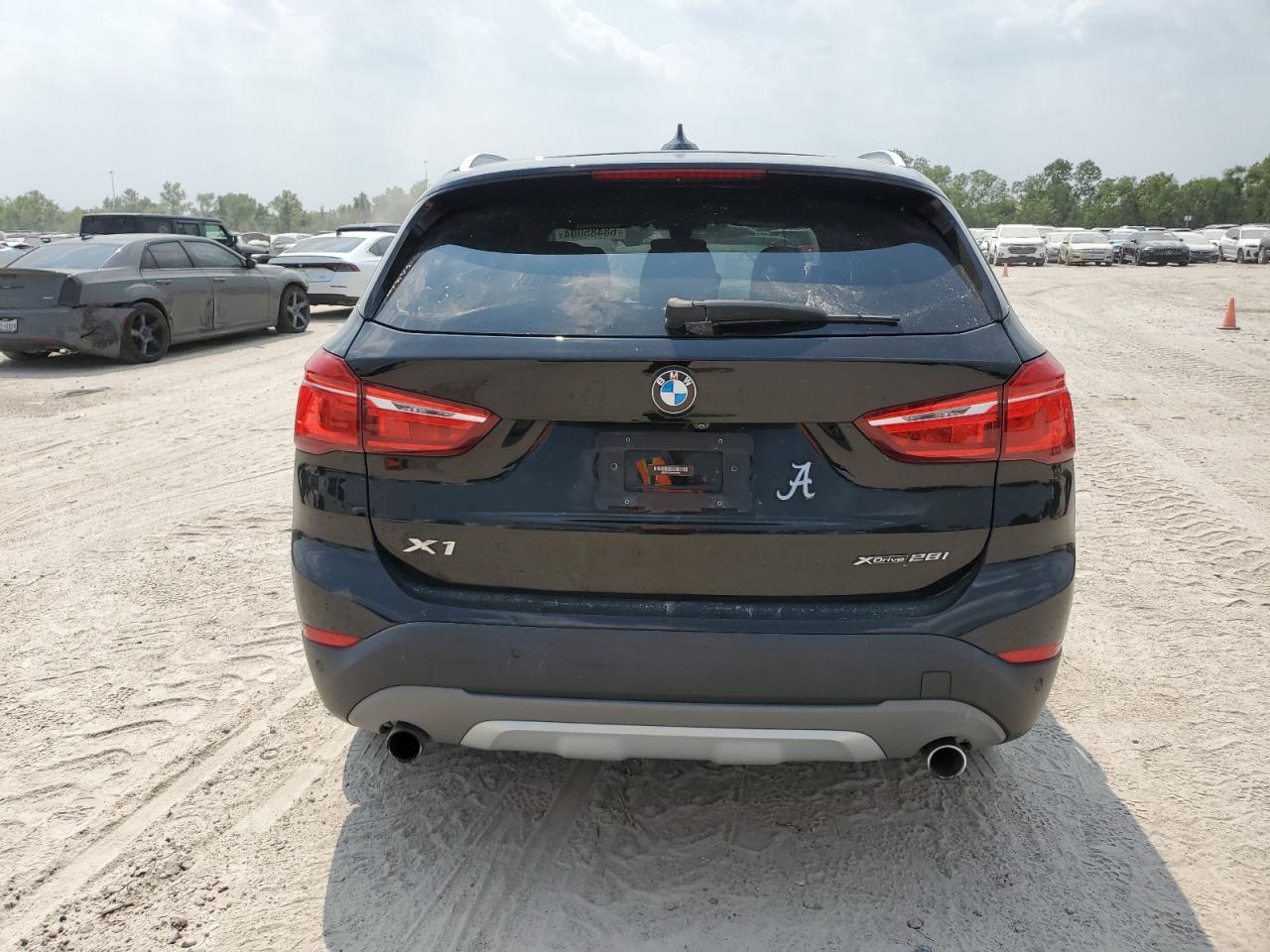 2018 BMW X1 xDrive28I VIN: WBXHT3C36J5L30251 Lot: 68485004