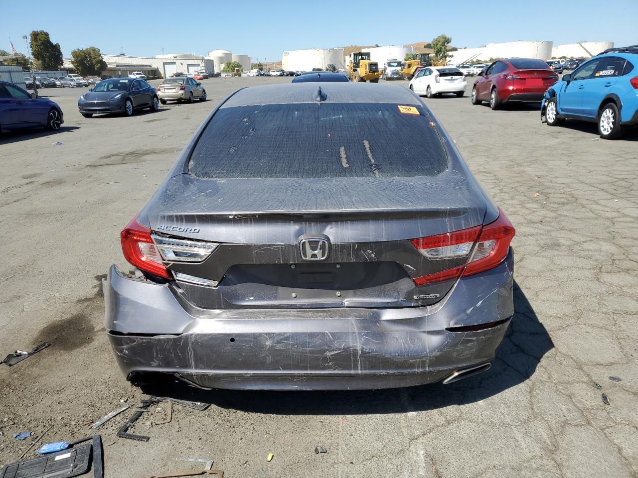 1HGCV1F98JA149957 2018 Honda Accord Touring