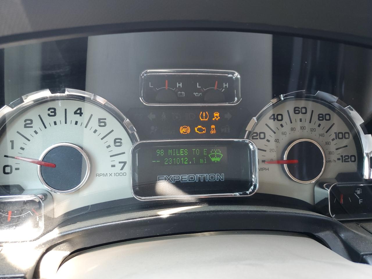 2014 Ford Expedition Xlt VIN: 1FMJU1H54EEF15118 Lot: 67043804