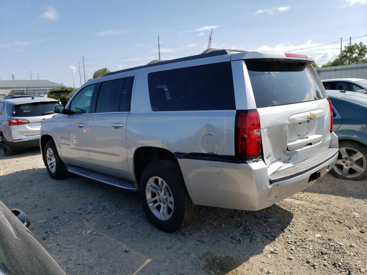 1GNSKJKC8FR529384 2015 CHEVROLET SUBURBAN - Image 2