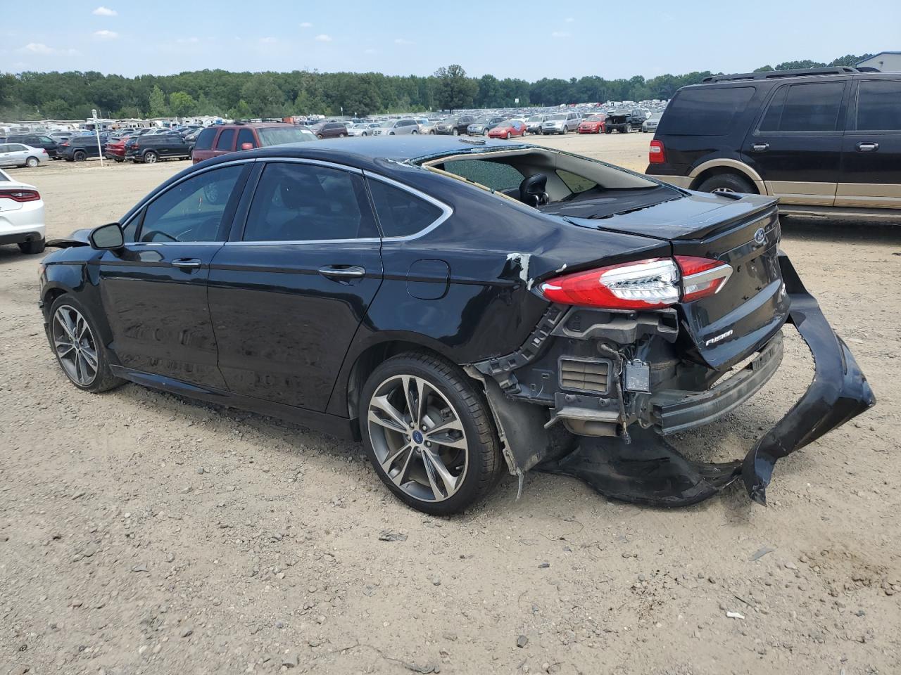 2020 Ford Fusion - Image 2