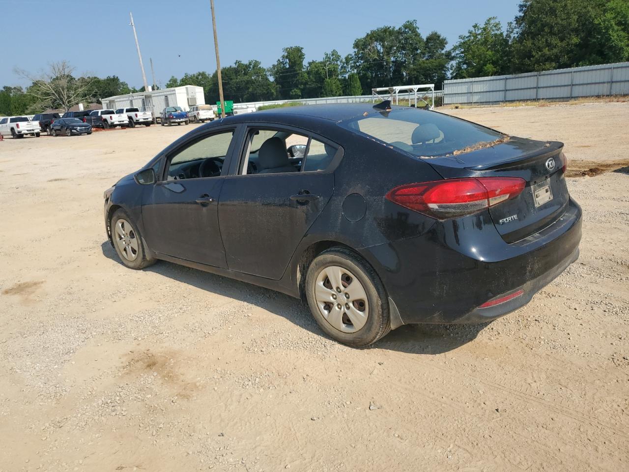 2017 Kia Forte - Image 2