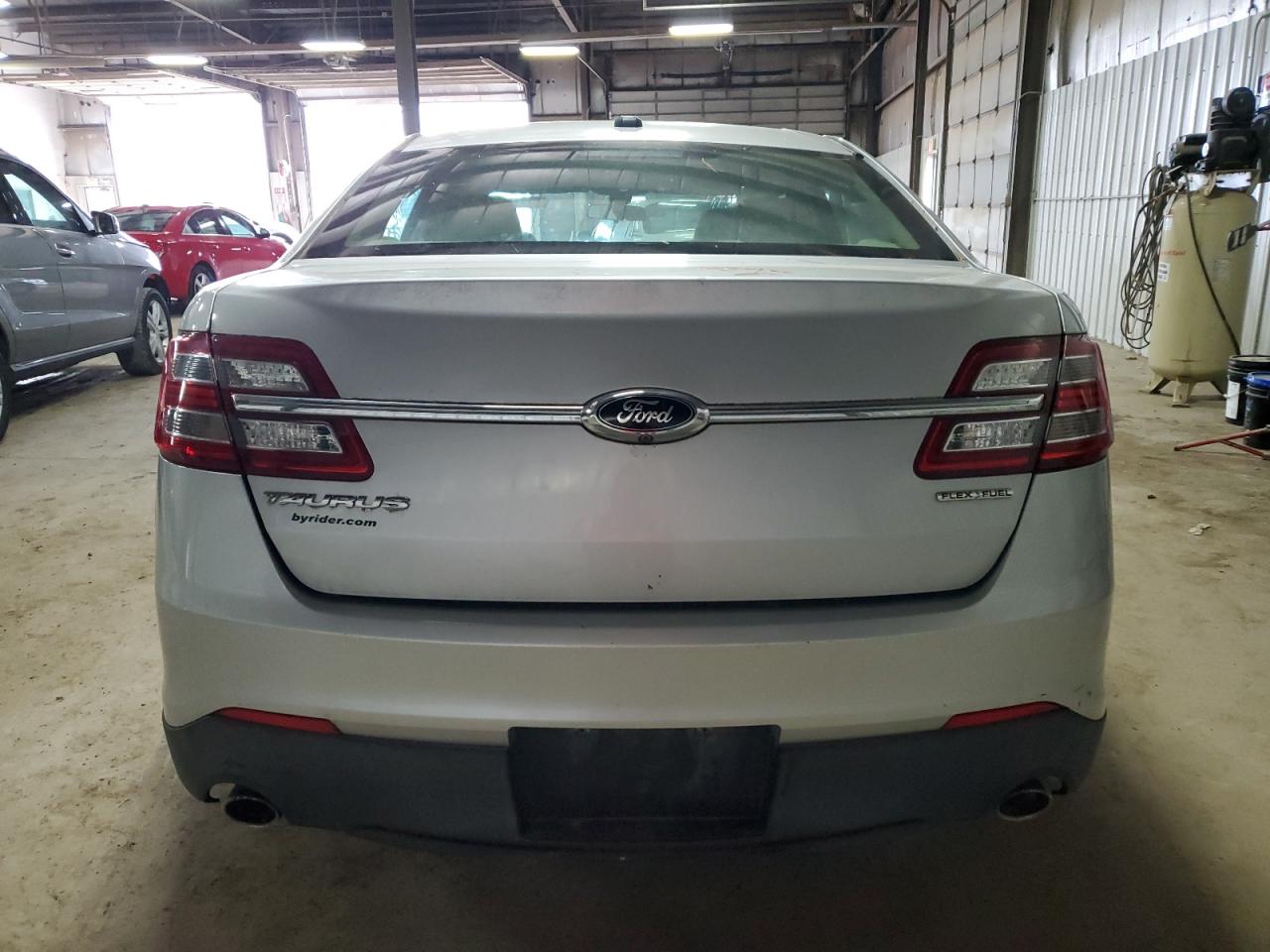 2015 Ford Taurus Se VIN: 1FAHP2D82FG157173 Lot: 67114354