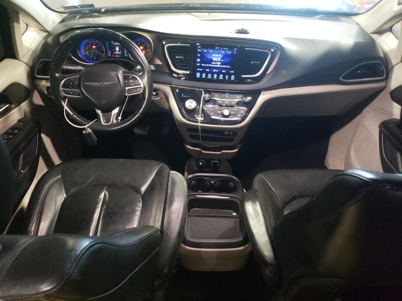 2017 Chrysler Pacifica Touring L VIN: 2C4RC1BG2HR745154 Lot: 66702084