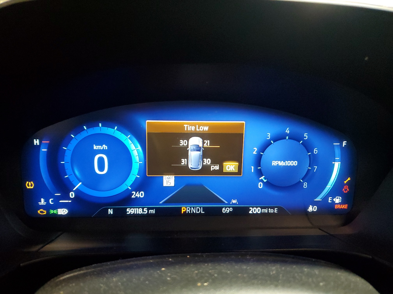 1FMCU9J93MUA77491 2021 Ford Escape Titanium