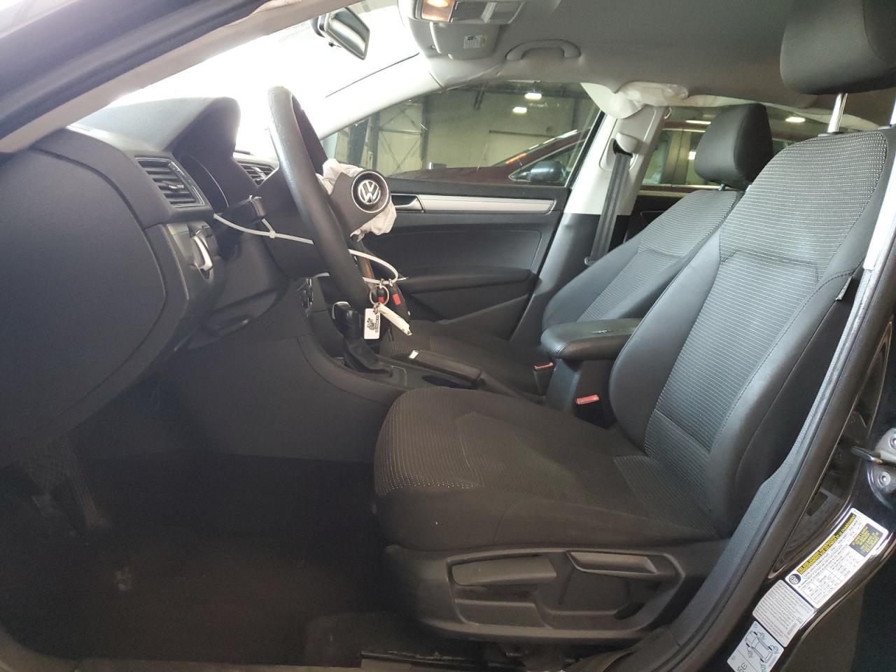 2016 Volkswagen Passat - Image 7