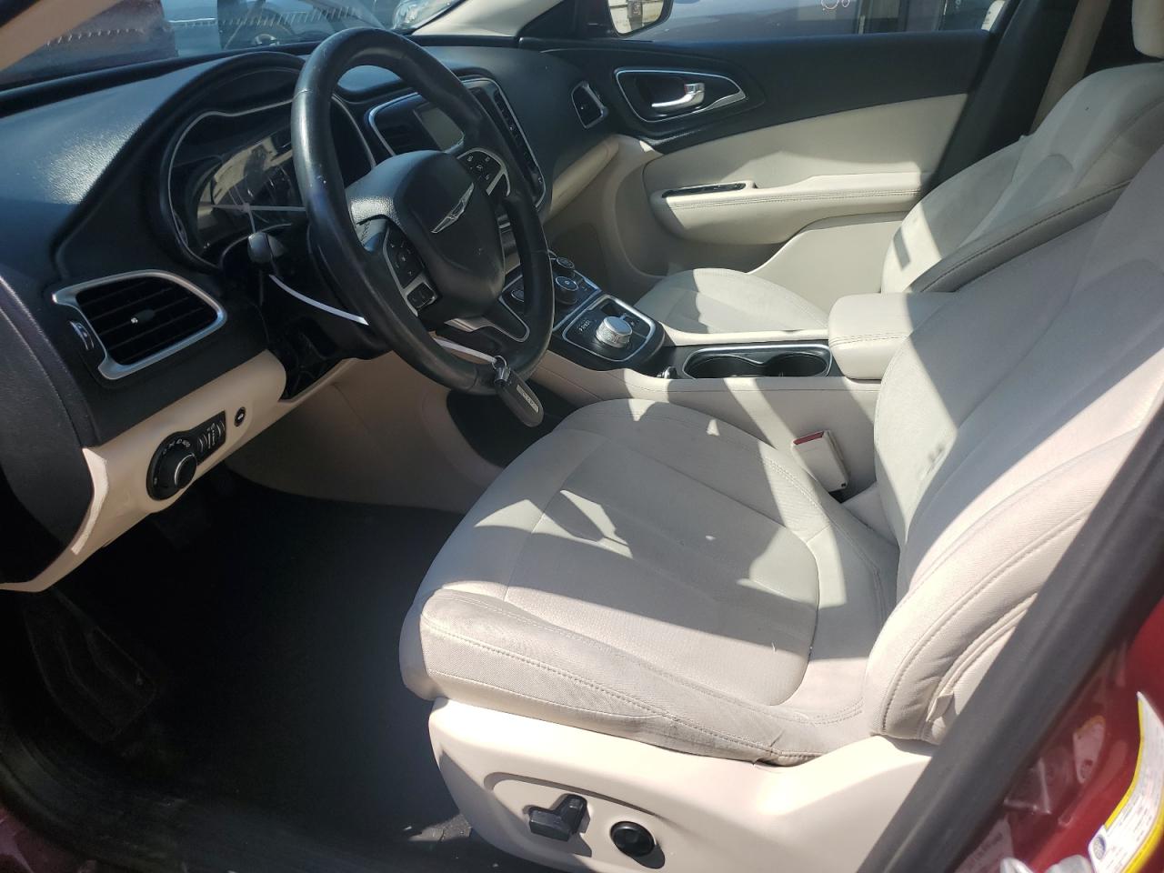 2015 Chrysler 200 Limited VIN: 1C3CCCAB8FN634484 Lot: 67034804