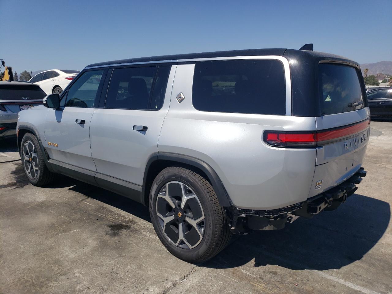 7PDSGABA7RN036602 2024 Rivian R1S Adventure