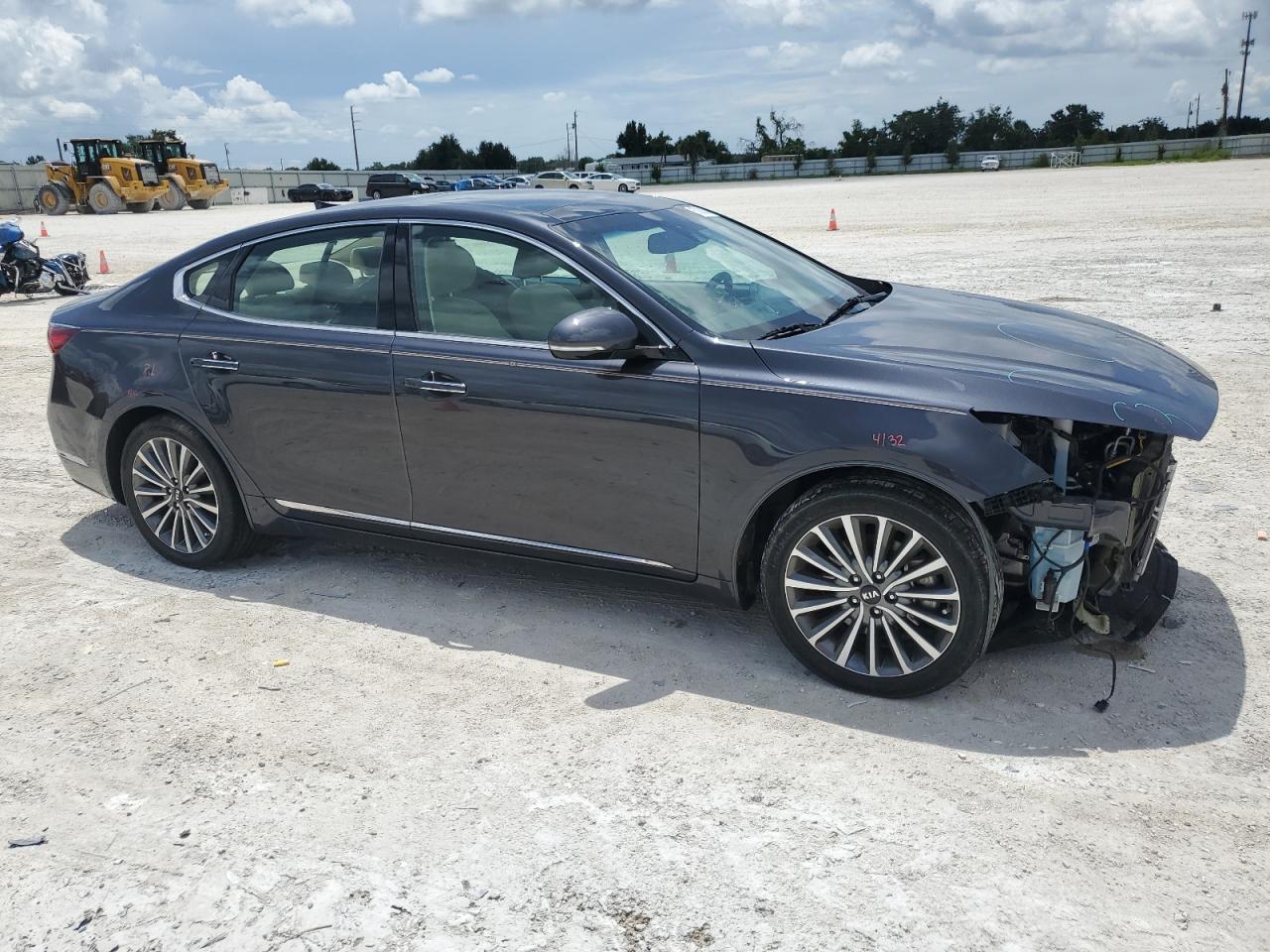 2017 Kia Cadenza Premium VIN: KNALC4J17H5073123 Lot: 67883184