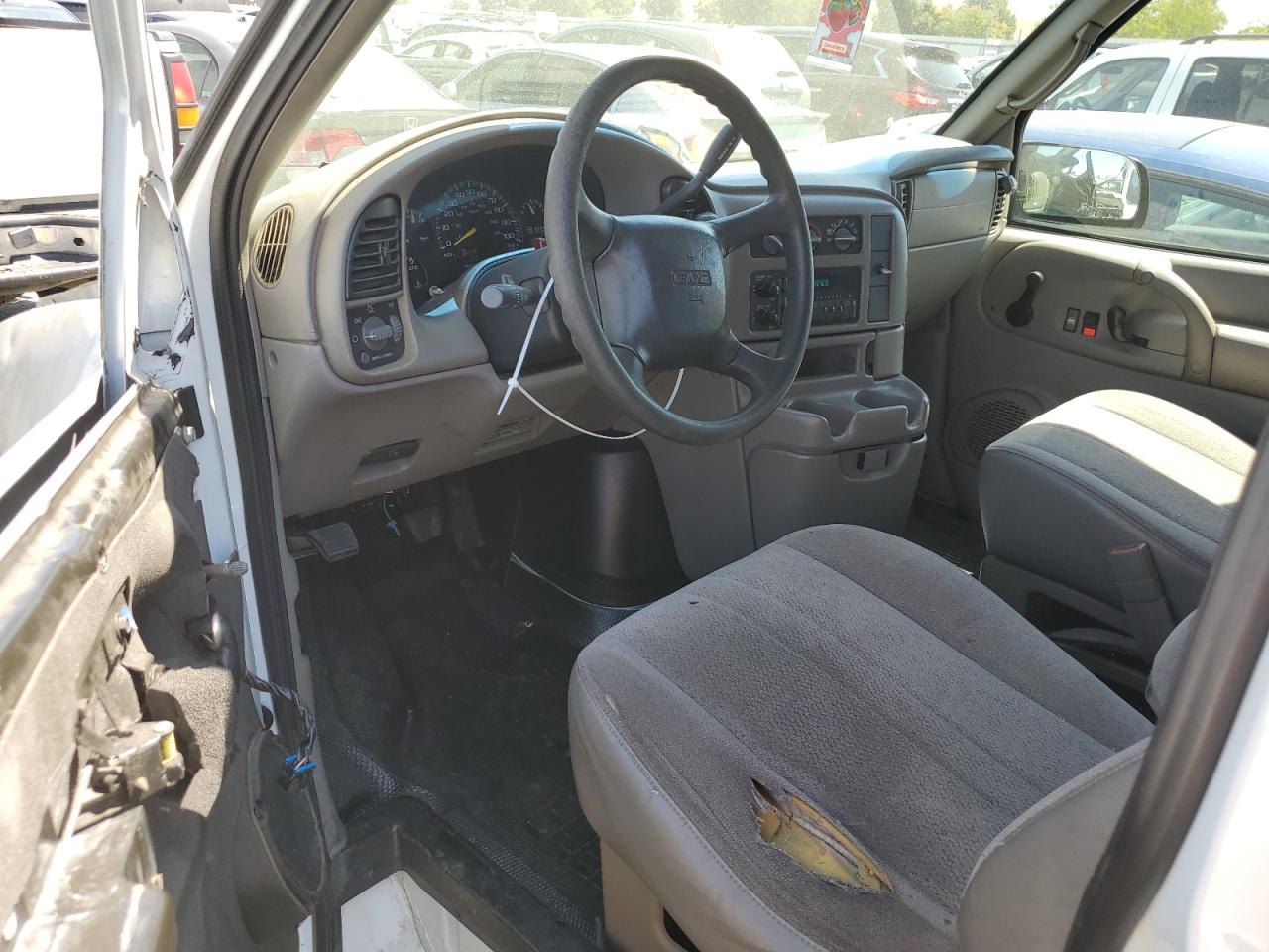 2000 GMC Safari Xt VIN: 1GTDL19W2YB523770 Lot: 66784604