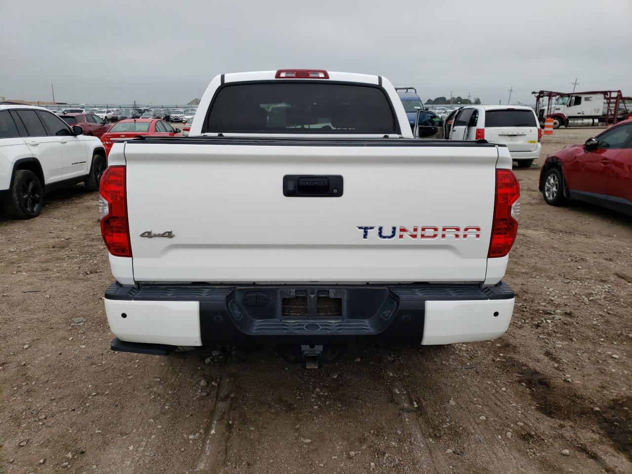 2018 Toyota Tundra - Image 6