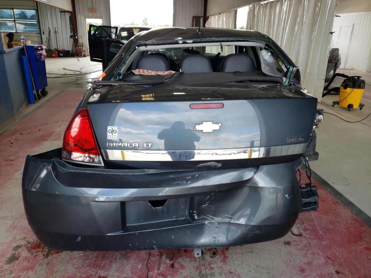 2011 Chevrolet Impala - Image 6