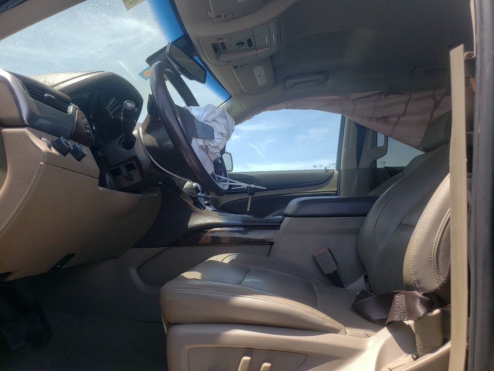 1GNSKBKC5KR329370 2019 Chevrolet Tahoe K1500 Lt