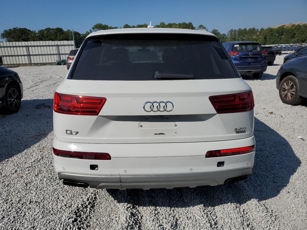 WA1LAAF75HD015063 2017 Audi Q7 Premium Plus