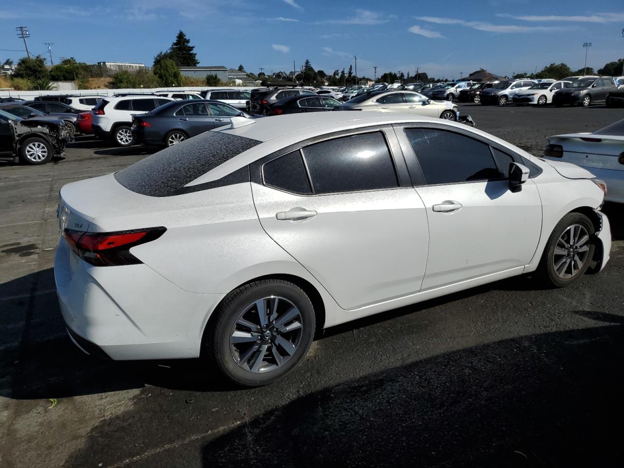 2021 Nissan Versa - Image 3