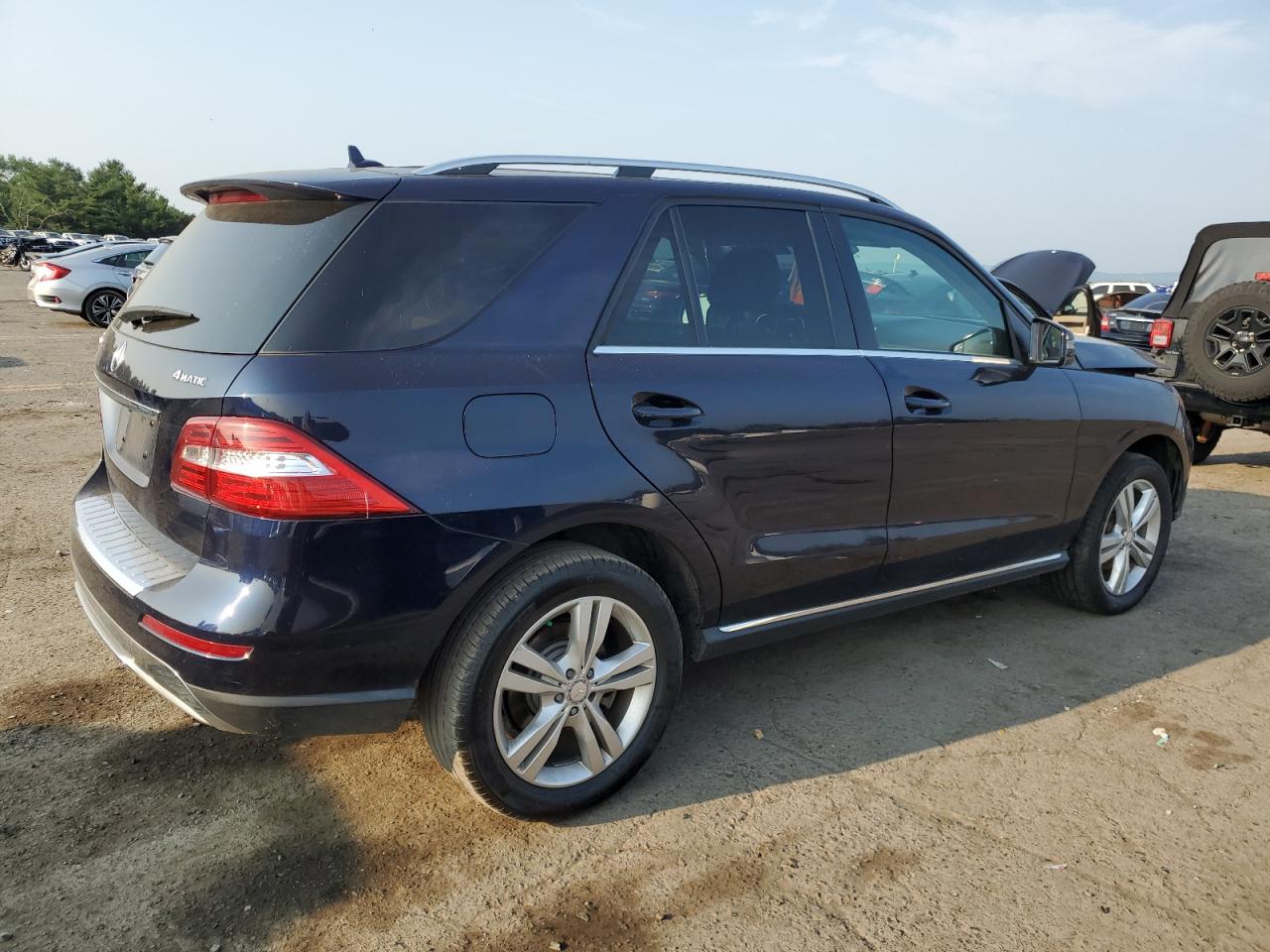 2015 Mercedes-Benz Ml 350 4Matic VIN: 4JGDA5HB8FA611992 Lot: 63044924