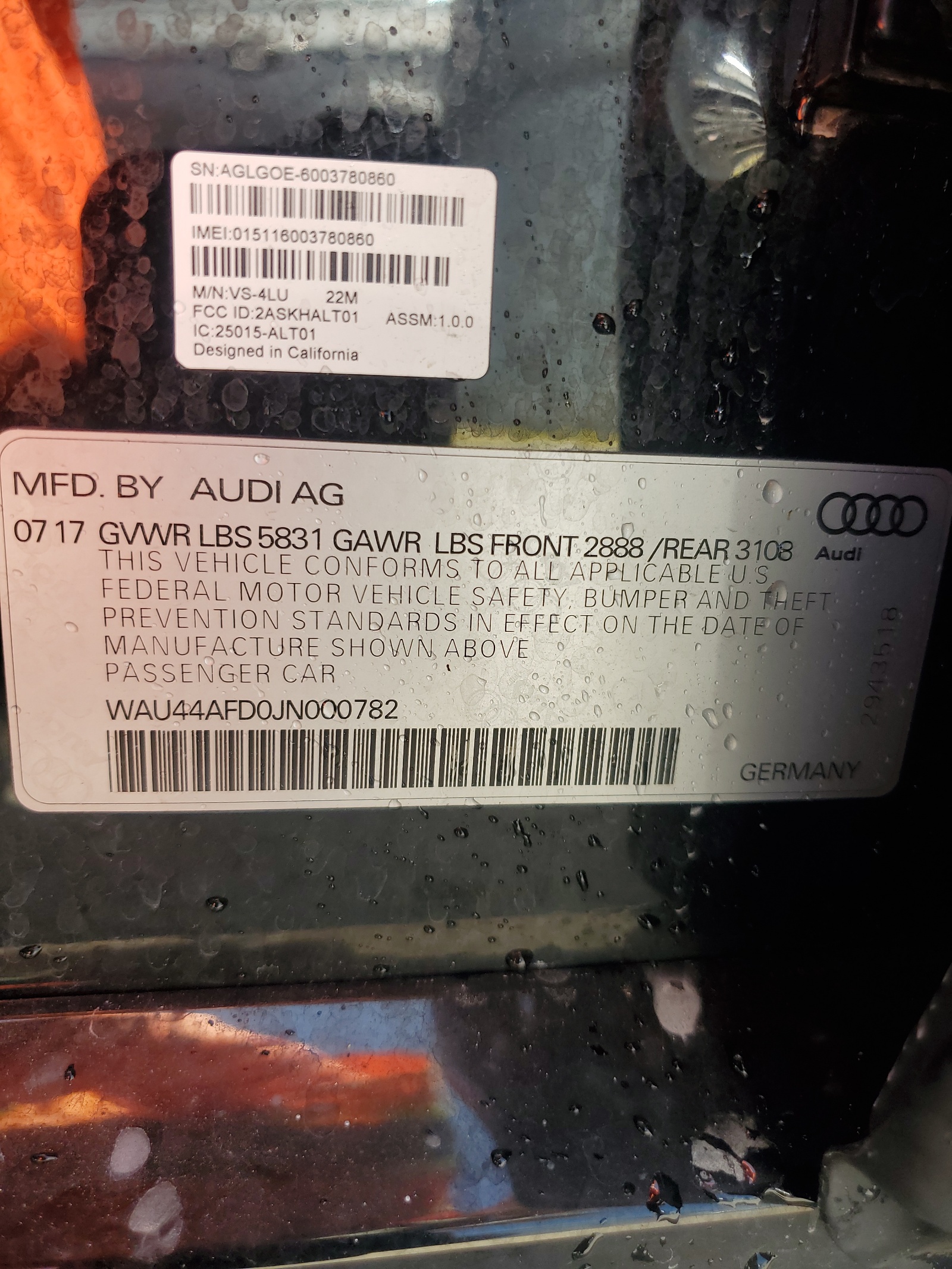 WAU44AFD0JN000782 2018 Audi A8 L Quattro