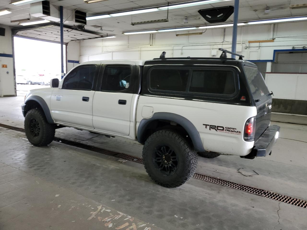 2003 Toyota Tacoma - Image 2